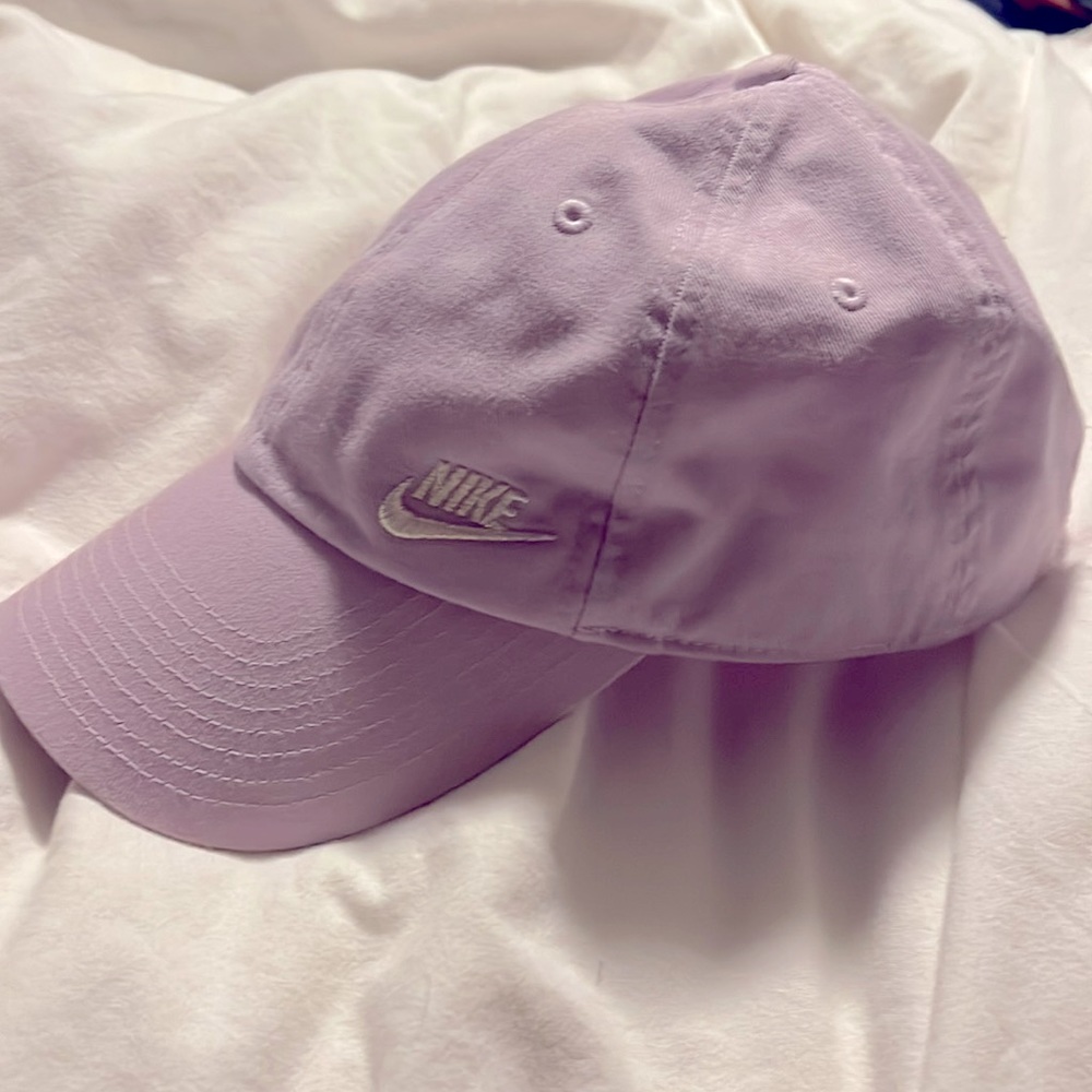 Nike light purple baseball cap